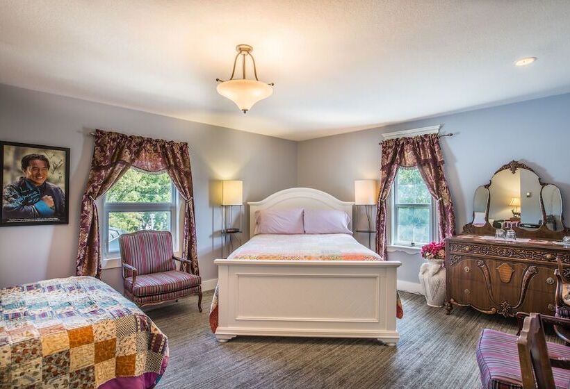 غرفة ديلوكس, Heartwood Inn