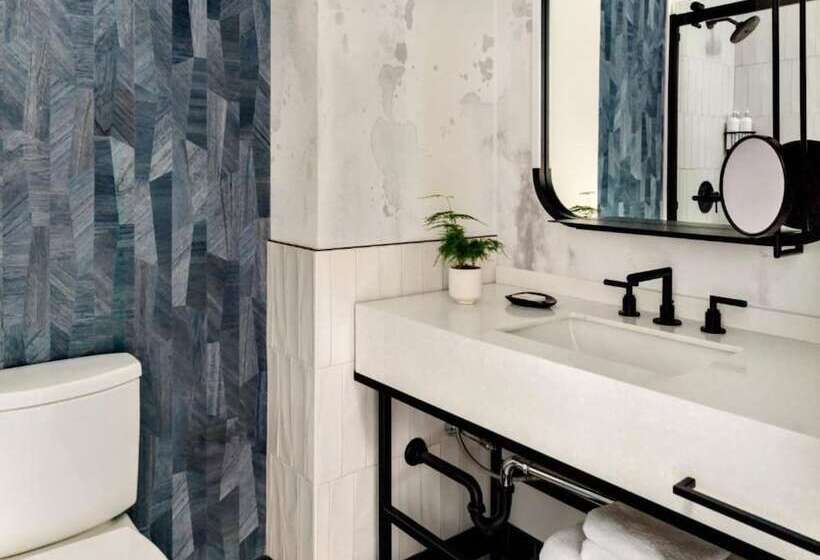 프리미엄 룸, Kimpton Theta New York   Times Square, An Ihg