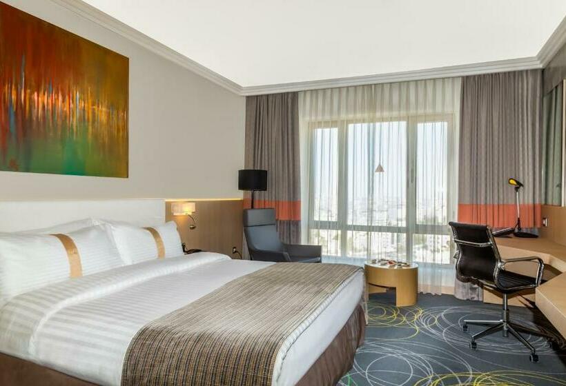 اتاق سوپریور با تخت بزرگ, Mövenpick Hotel Amman