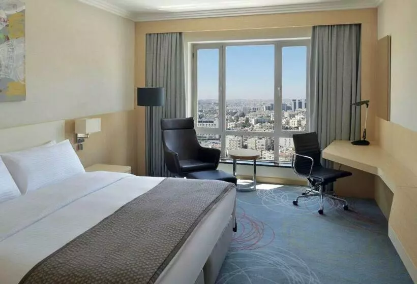 キングサイズベッドのエクゼクティブルーム, Mövenpick Hotel Amman