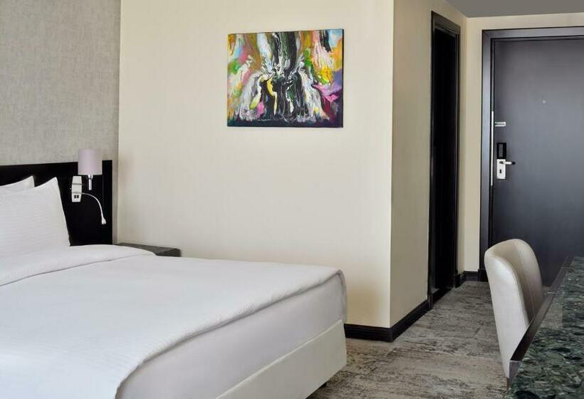 سوئیت با تخت بزرگ, Mövenpick Hotel Amman