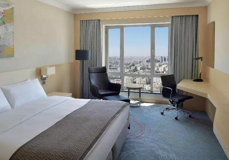 キングサイズベッドのエクゼクティブルーム, Mövenpick Hotel Amman