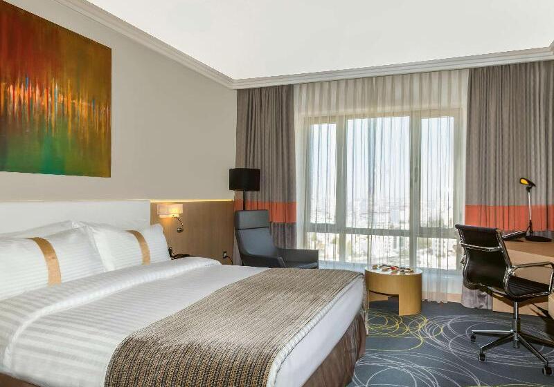 اتاق سوپریور با تخت بزرگ, Mövenpick Hotel Amman