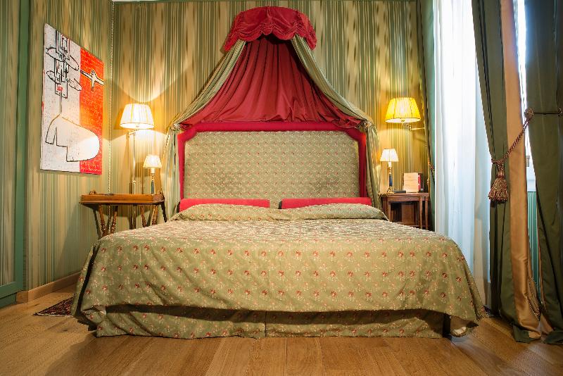 جناح, Palazzo Guiscardo Pietrasanta