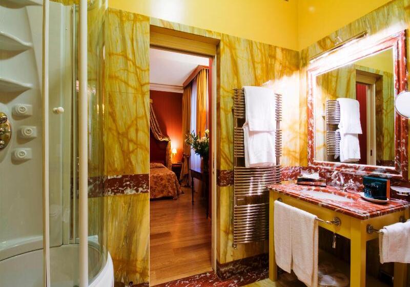 جناح جونيور, Palazzo Guiscardo Pietrasanta