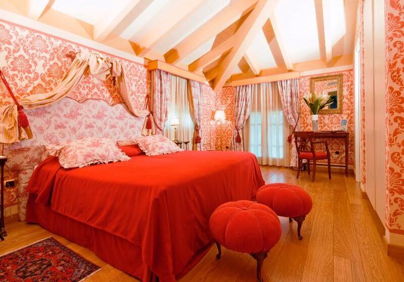 غرفة سوبيريور, Palazzo Guiscardo Pietrasanta