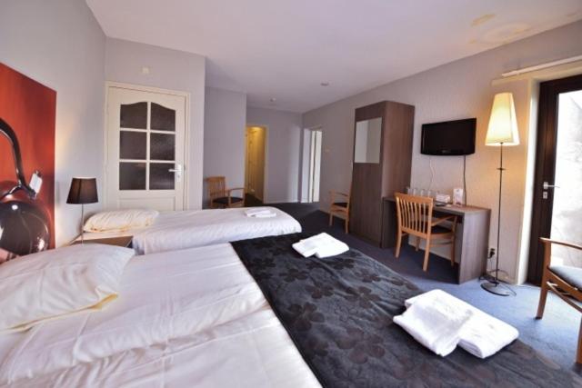 اتاق استاندارد سه نفره, Royal