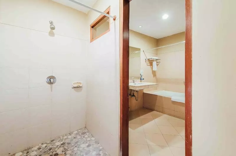 اتاق لوکس, Kuta Puri Bungalows Villas And Resort