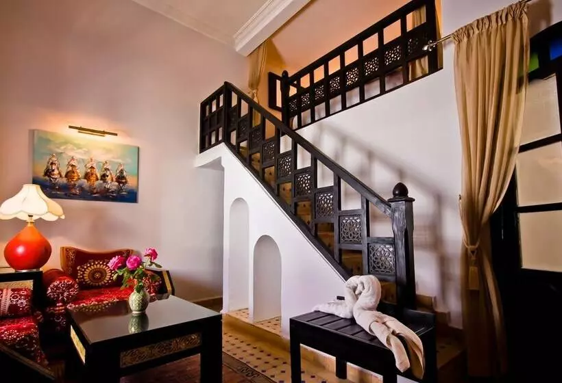 スタンダード4人部屋, Riad Maison Du Sud