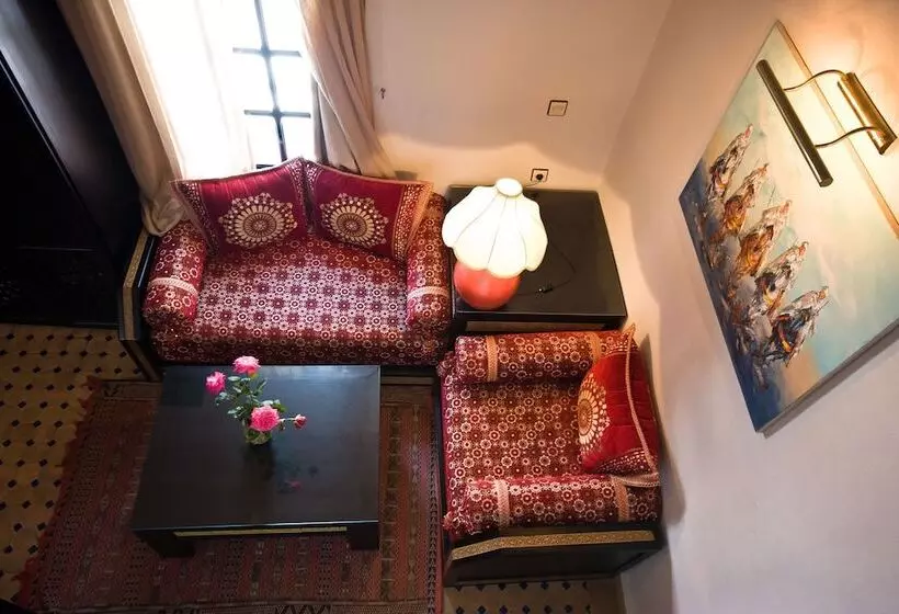 スタンダード4人部屋, Riad Maison Du Sud