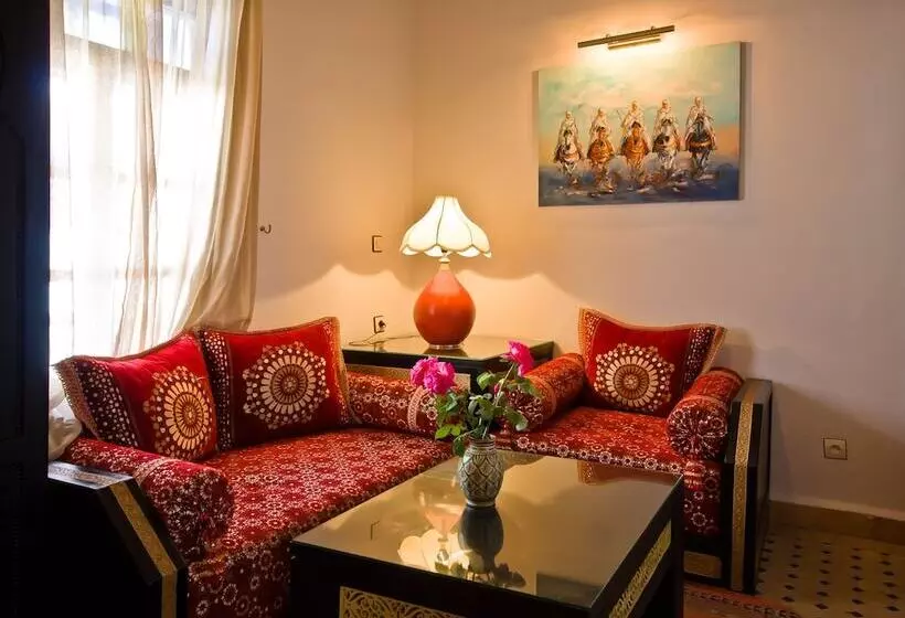スタンダード4人部屋, Riad Maison Du Sud