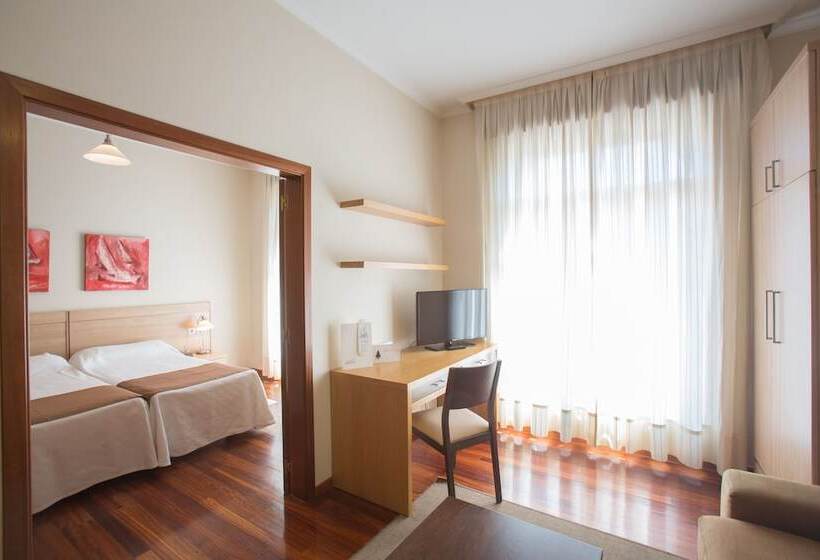 اتاق خانوادگی, Apartamentos Dabarca