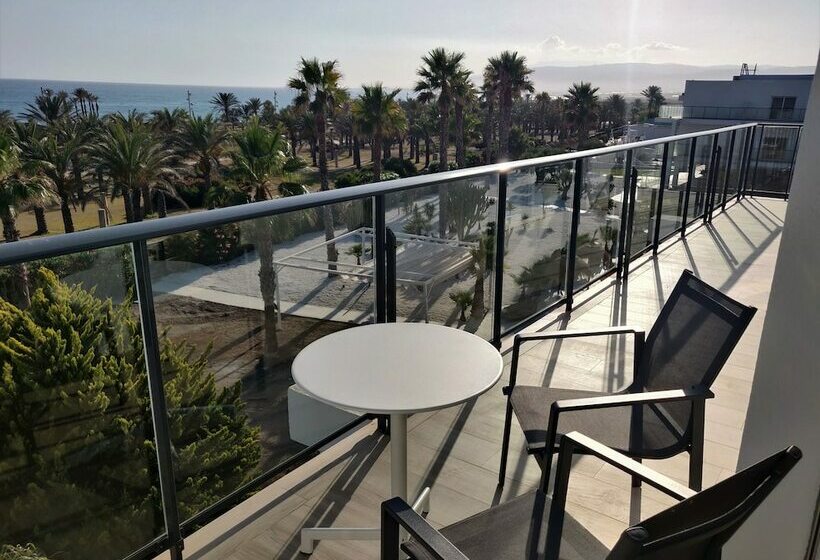 סוויטת ג'וניור, Cabogata Jardín