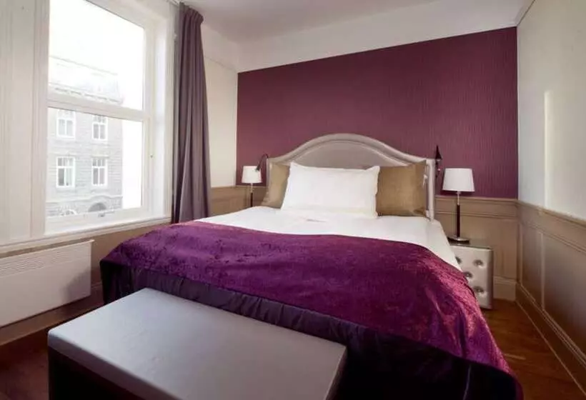 اتاق استاندارد یک نفره, Clarion Collection Hotel Amanda