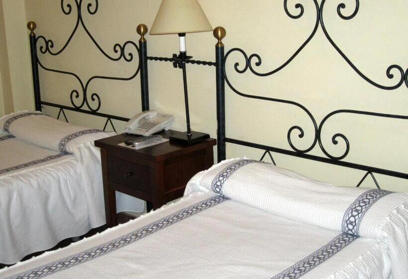 标准间内部标间, Coso Viejo