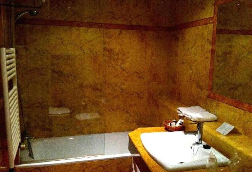 标准间内部标间, Coso Viejo