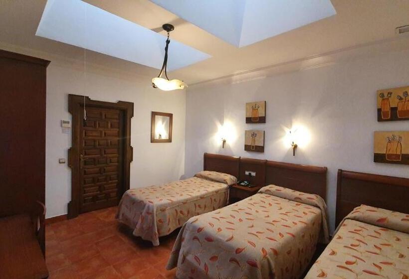 标准三人间, Coso Viejo