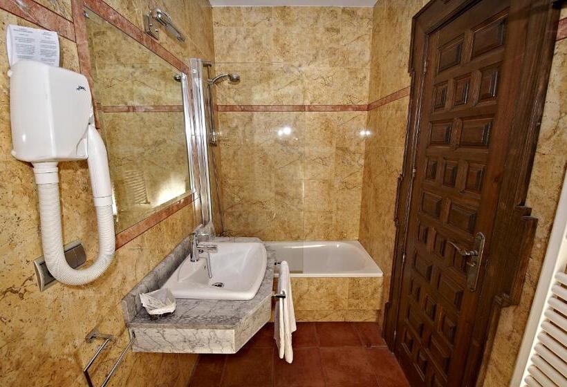 标准间内部标间, Coso Viejo