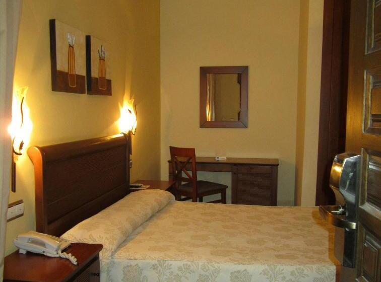 标准间内部标间, Coso Viejo