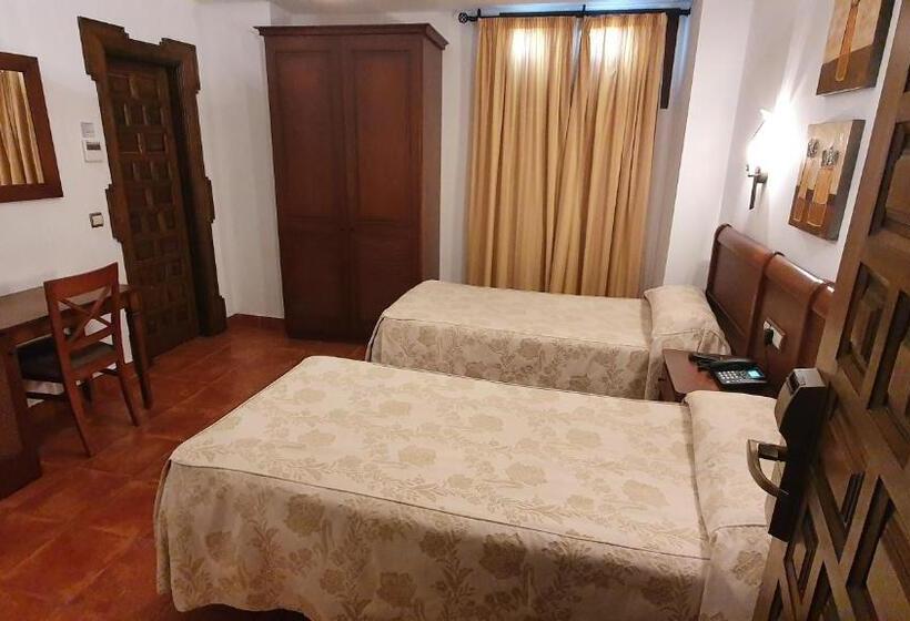 标准间内部标间, Coso Viejo