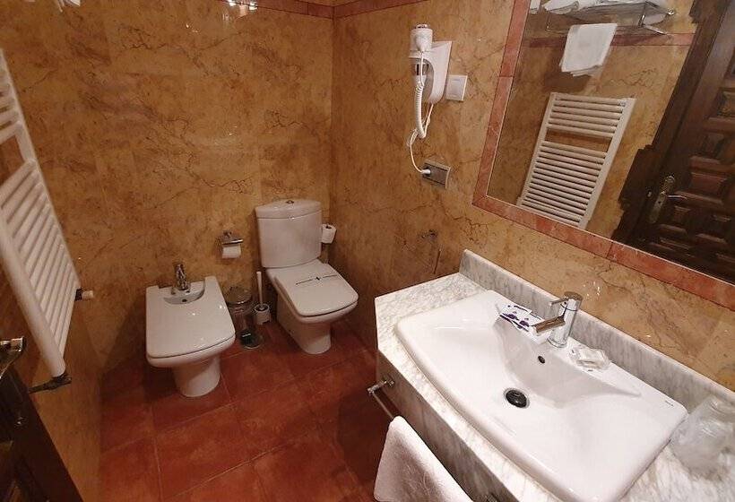 标准间内部标间, Coso Viejo