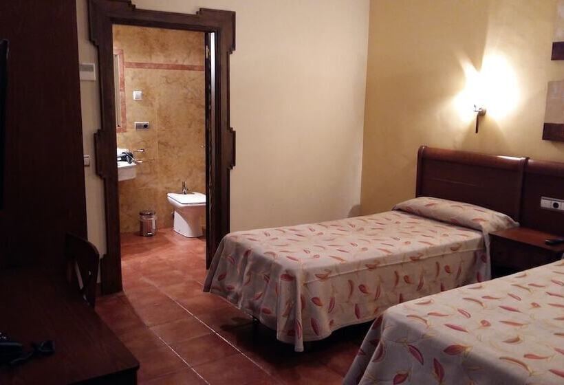 标准三人间, Coso Viejo