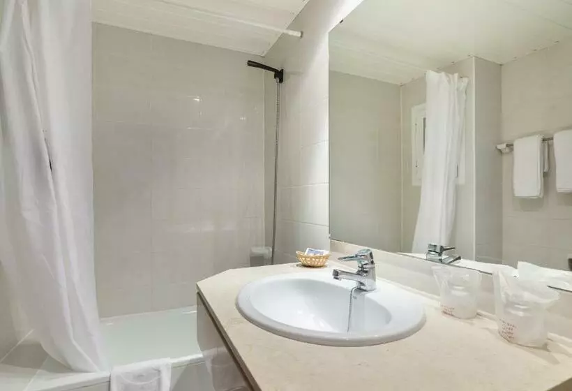 Habitació Estàndard Vista Mar Lateral, O7 Colombo
