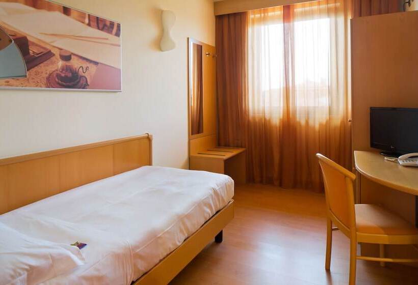 Номер Стандарт Индивидуальный, Montemezzi