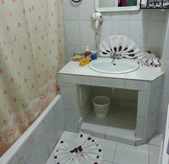 Quarto standart individual, Moroccan House