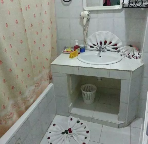 اتاق استاندارد یک نفره, Moroccan House
