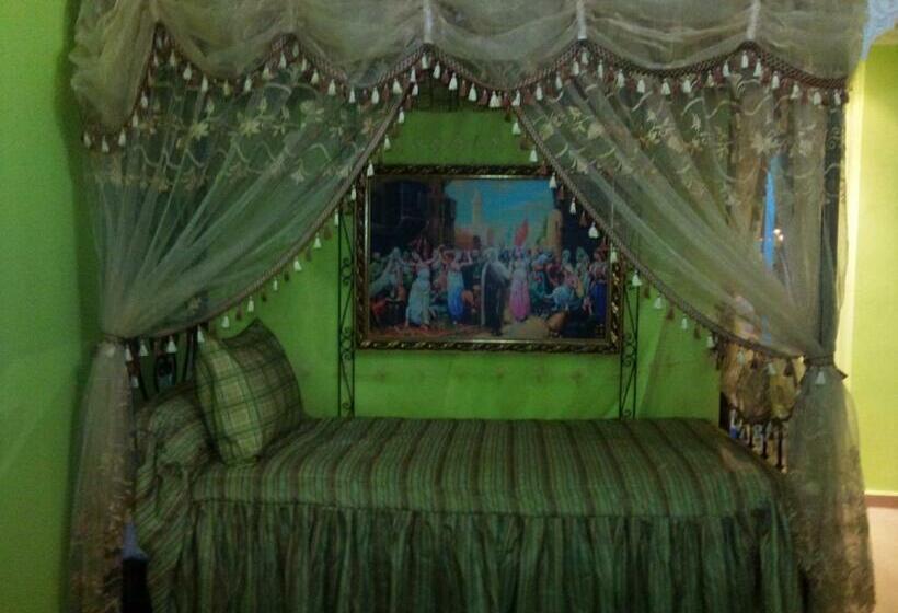 Quarto standart individual, Moroccan House