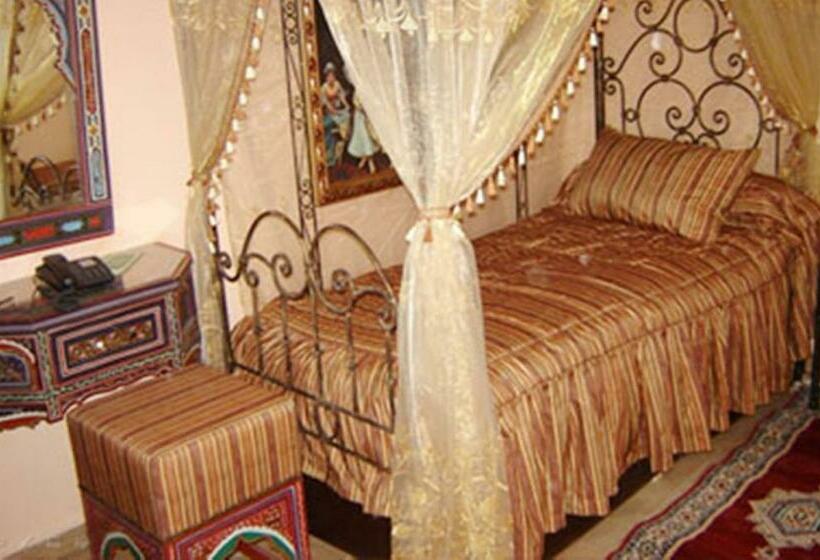 Quarto standart individual, Moroccan House