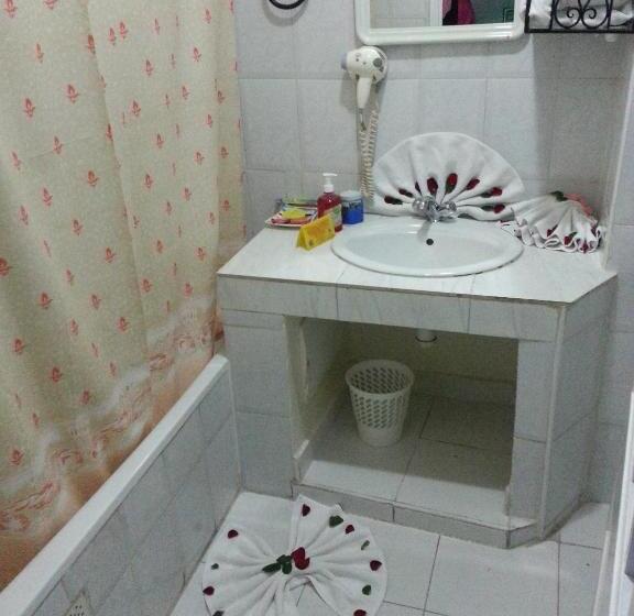 Quarto standard, Moroccan House