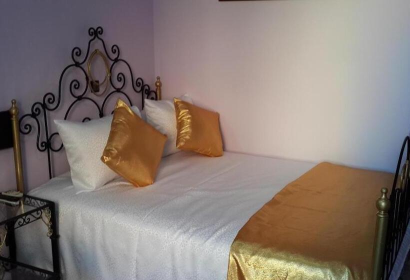 Quarto standard, Moroccan House