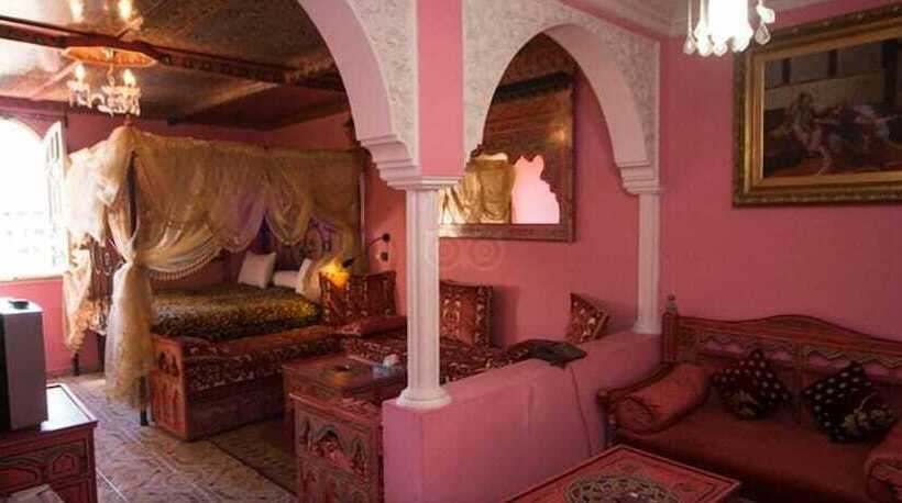Suite, Moroccan House
