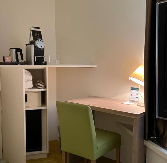 اتاق سوپریور با تخت بزرگ, Platzhirsch Zürich Downtown Boutique Hotel & Sushi Lounge