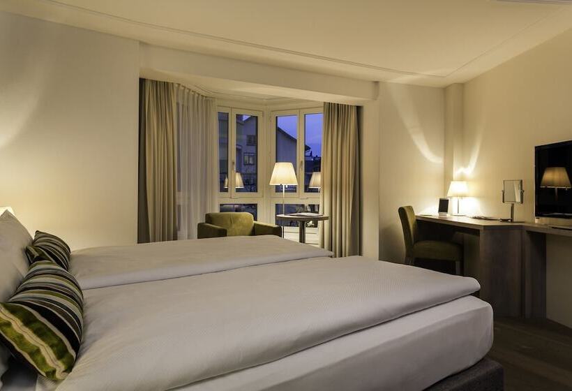 اتاق سوپریور با تخت بزرگ, Platzhirsch Zürich Downtown Boutique Hotel & Sushi Lounge