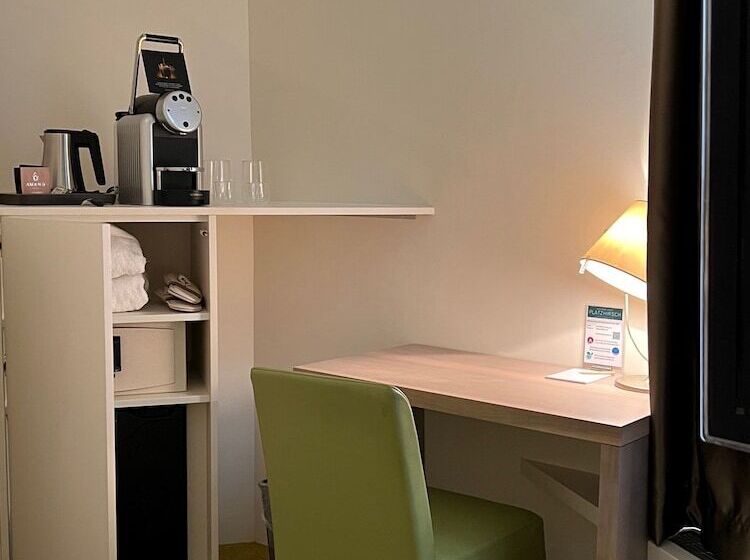 اتاق سوپریور با تخت بزرگ, Platzhirsch Zürich Downtown Boutique Hotel & Sushi Lounge