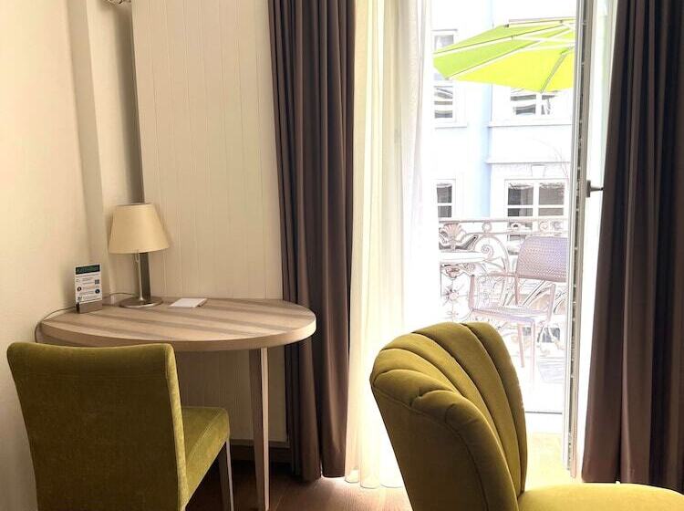 استودیوی سوپریور, Platzhirsch Zürich Downtown Boutique Hotel & Sushi Lounge