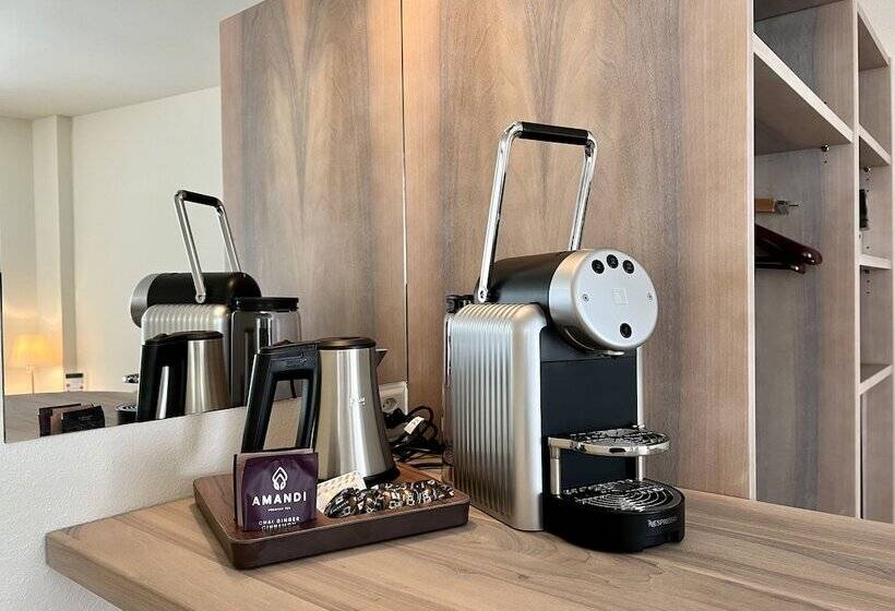 استودیوی سوپریور, Platzhirsch Zürich Downtown Boutique Hotel & Sushi Lounge