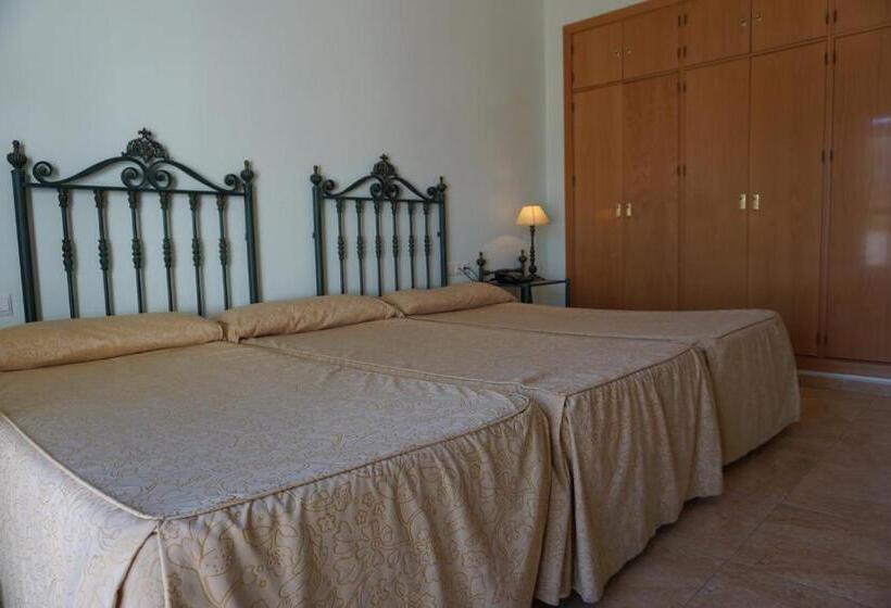 חדר סטנדרט לשלושה, Complejo Turístico Rural Nazaret De Moguer