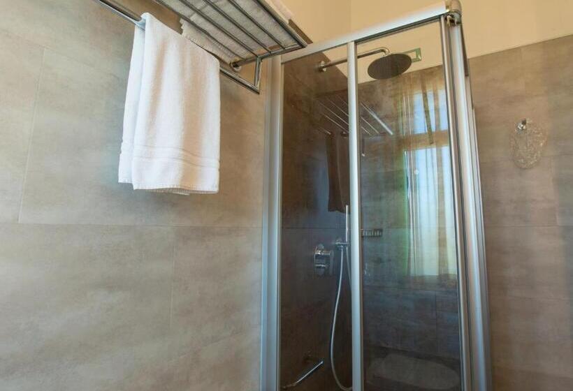 Triple Room Sea View, Savoy