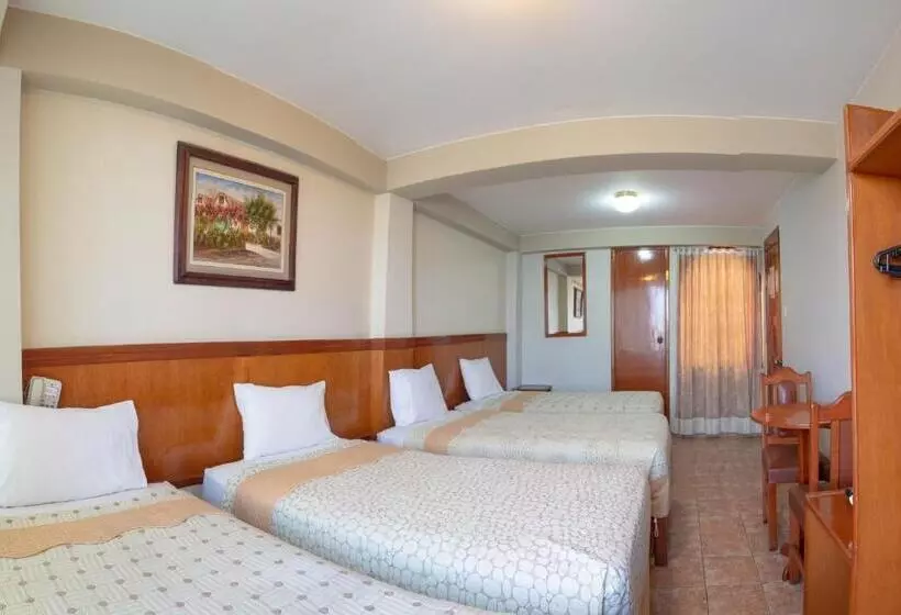 اتاق استاندارد چهار تخته, Takana Inn