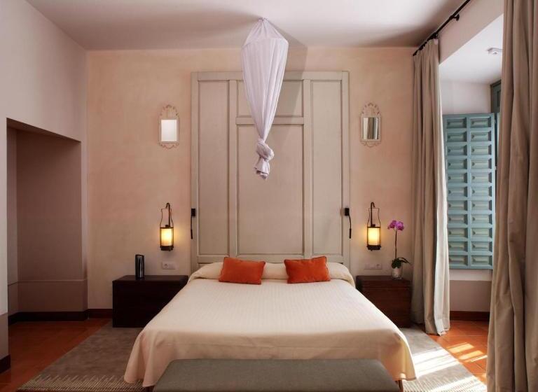 سوییت, Parador De La Granja