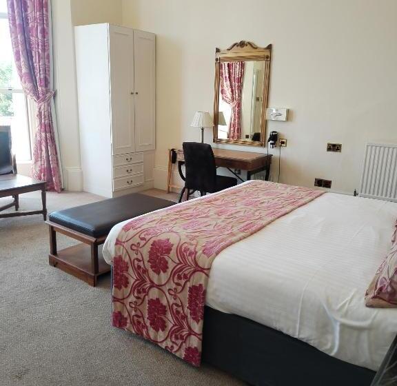 اتاق اجرایی, Abbey Sands