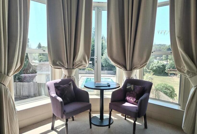 اتاق سوپریور, Abbey Sands