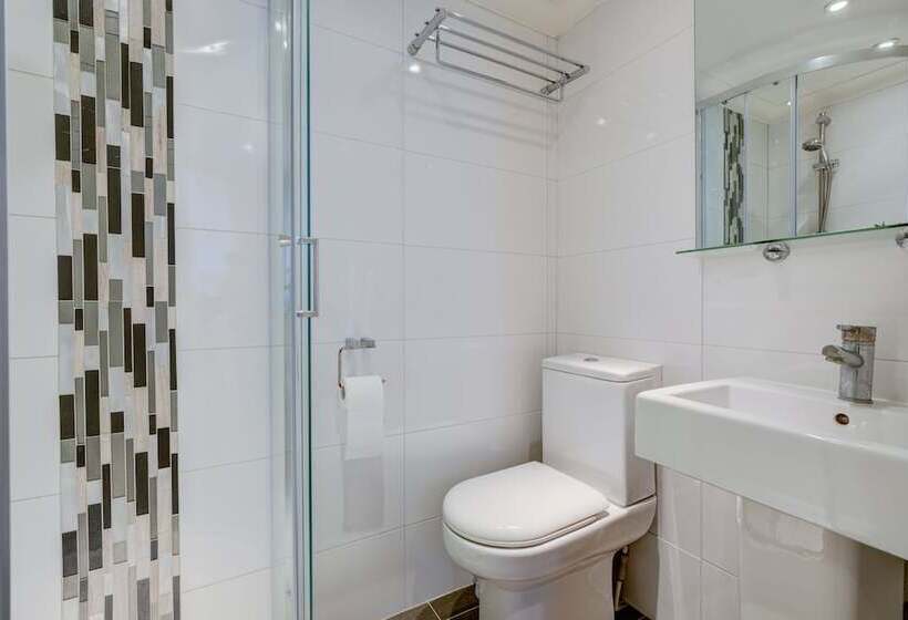 标准三人间, Admiral Hotel At Park Avenue