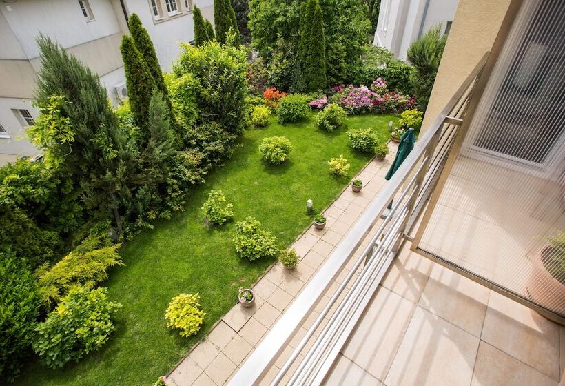 اتاق استاندارد یک نفره, Antares