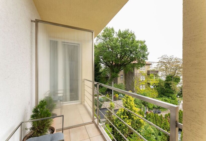 اتاق استاندارد یک نفره, Antares