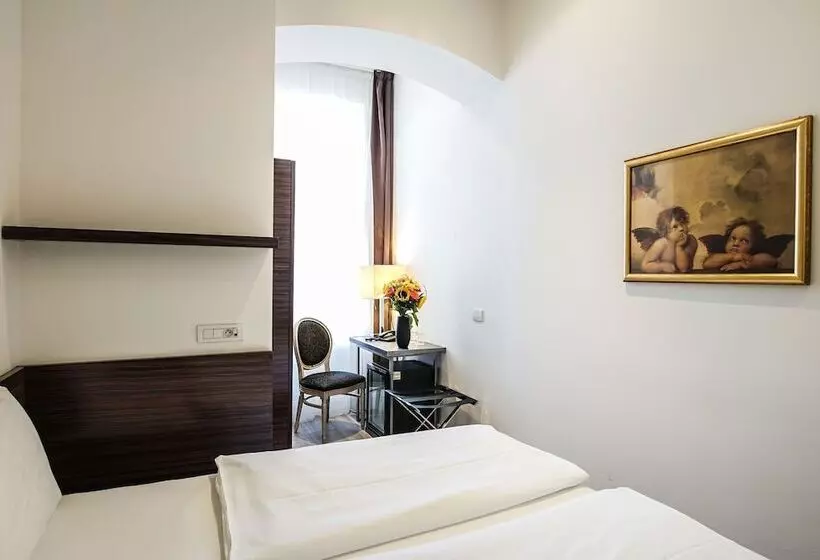 اتاق استاندارد یک نفره, Assenzio Prague